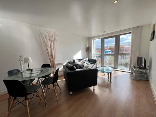 2 bedroom flat to rent - Photo 1