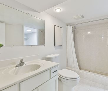 For Lease - 368 Hollyberry Trail, Toronto, Ontario - Photo 5