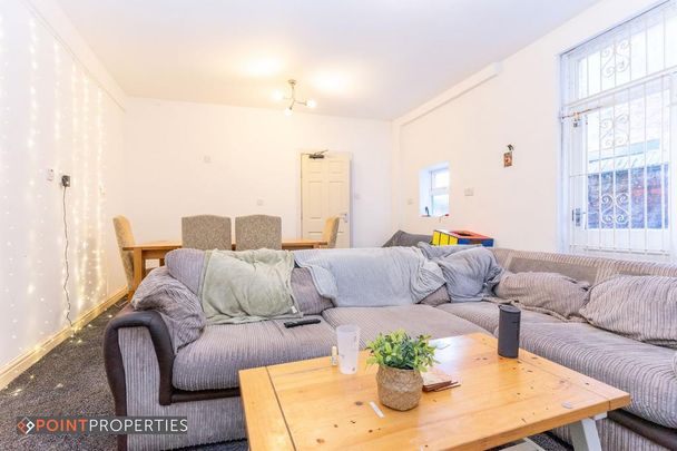 7 bedroom terraced house to rent - Photo 1