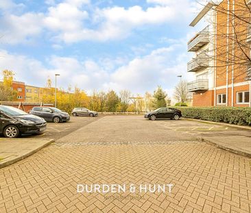 Cannock Court, Hawker Place, Walthamstow - Photo 3