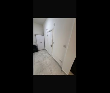 Studio Flat, Frinton Mews, IG2 - Photo 2