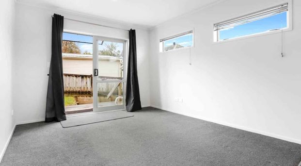 One bedroom unit in Panmure - Photo 1