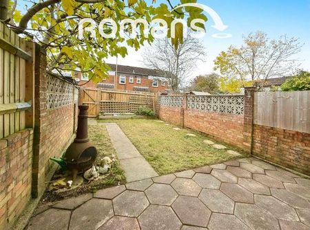 Mercer Way, Romsey, SO51 - Photo 2