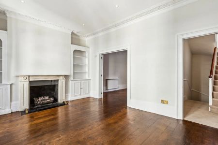 4 bedroom house in Kensington - Photo 3