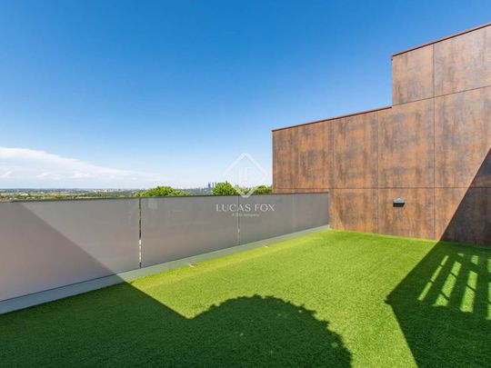 4 bedroom luxury penthouse for rent in Pozuelo de Alarcón, Autonomous Region of Madrid - Photo 1