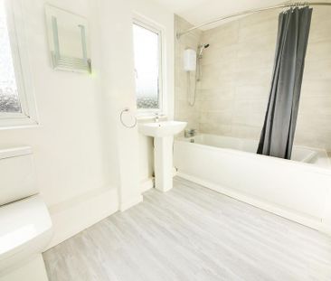 3 bedroom terraced house to rent - Photo 6