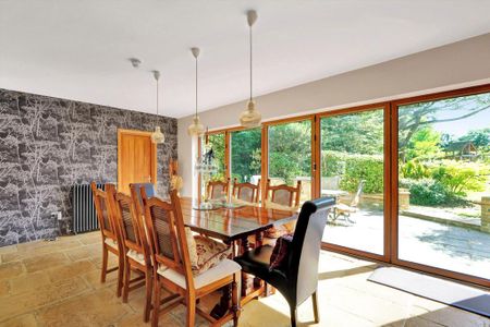 7 bedroom detached house to rent - Photo 4