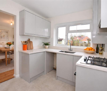 3 bedroom semi-detached house to rent - Photo 6