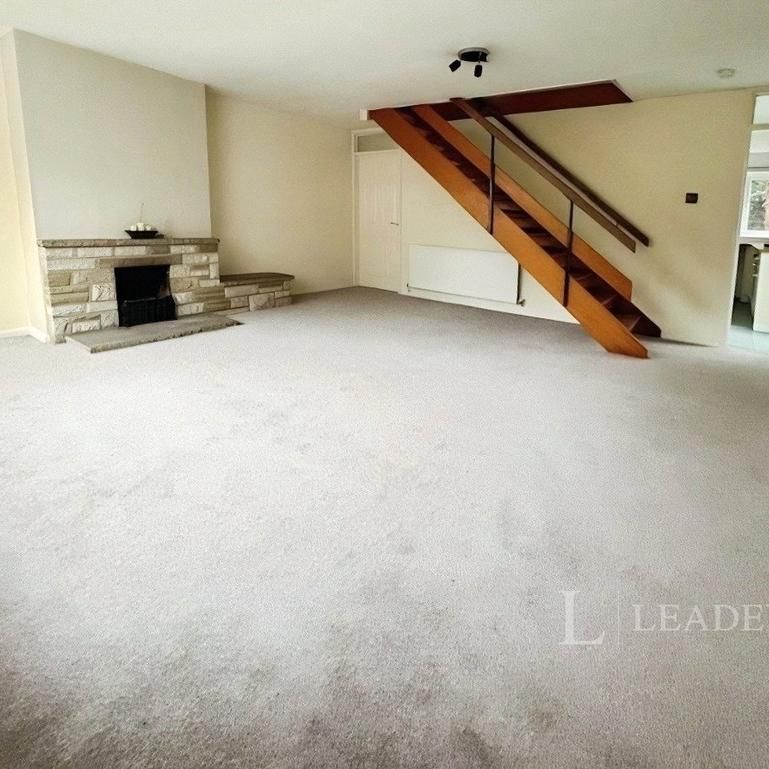 4 bedroom semi-detached house to rent - Photo 1