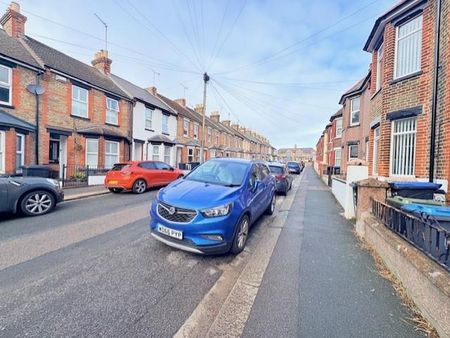 3 bedroom house to rent - Photo 3