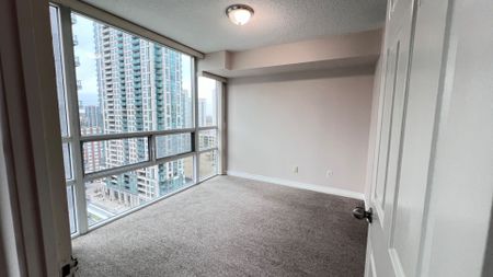 For Lease - 156 Enfield Place Unit# 2116, Mississauga, Ontario - Photo 5