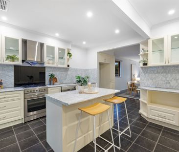 Family Entertainer on a Huge Block - Photo 1