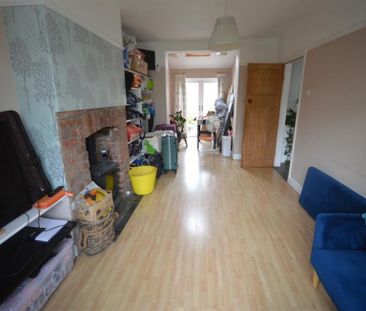 3 Bedroom Semi Detached To Let - Photo 2