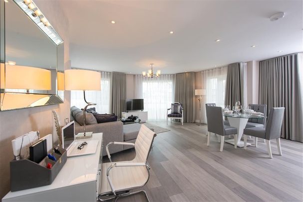 Bridge Avenue, Maidenhead - Photo 1