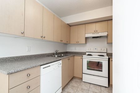 333 Sidney Belsey Cres. - Photo 4