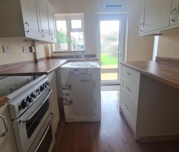 3 bedroom semi-detached house to rent - Photo 6