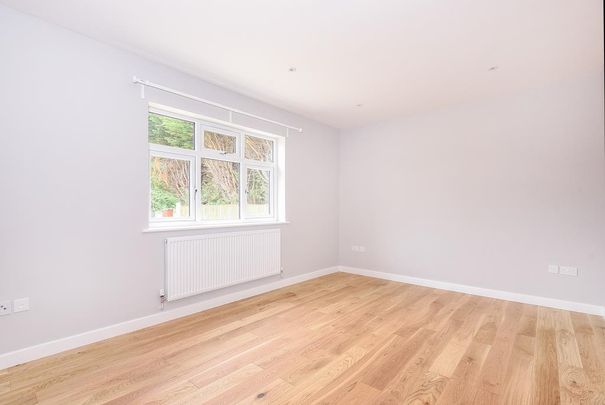 2 bedroom semi-detached bungalow to rent - Photo 1