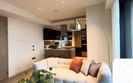 2 Bedroom 2 Bathroom Flat 3803 - Photo 2