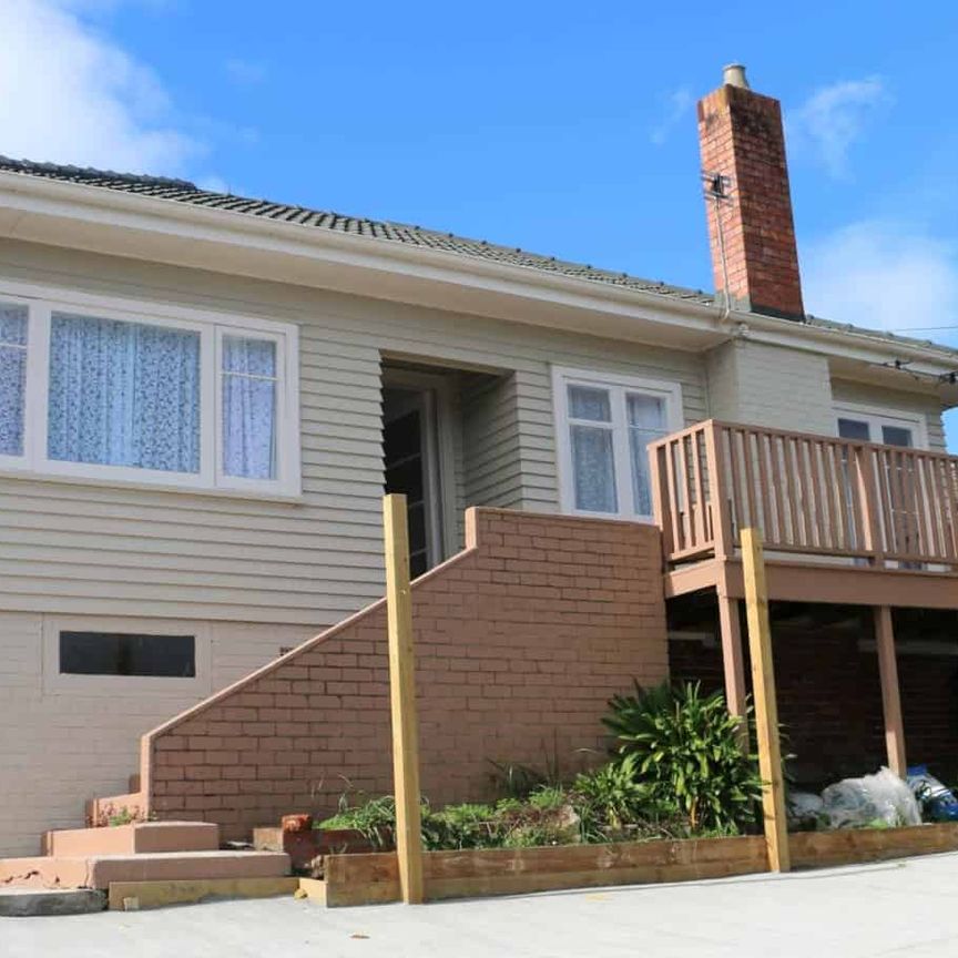 Charming Elevated 3-Bedroom Home in Blockhouse Bay - Photo 1