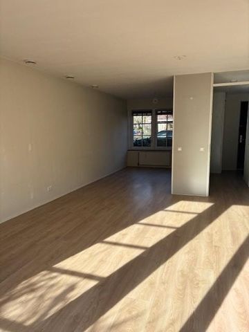 Huis te huur: S. Hoogewerffstraat 10 1223 HW Hilversum - Photo 2