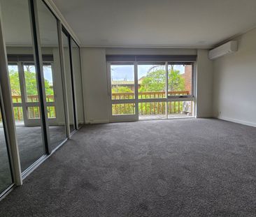 14/53 Pelham Street, Carlton VIC 3053 - Photo 4
