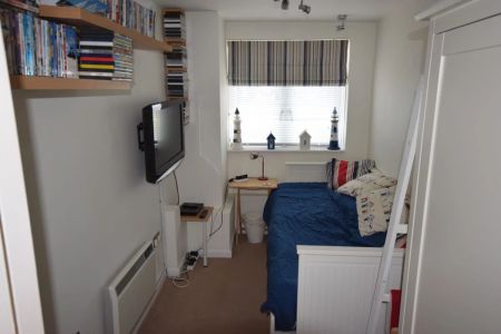 To Rent Grove Road, Lansdowne, Bournemouth, BH1 £1,500 pcm Tenancy Info - Photo 5