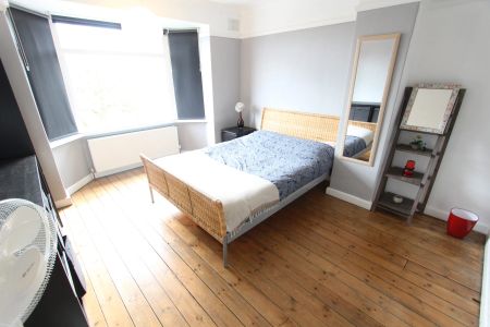 High Storrs Rise, Sheffield, S11 - Photo 4