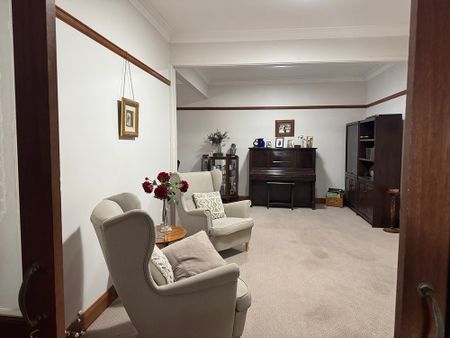 4-bedroom shared house, Chenhalls St - Photo 4