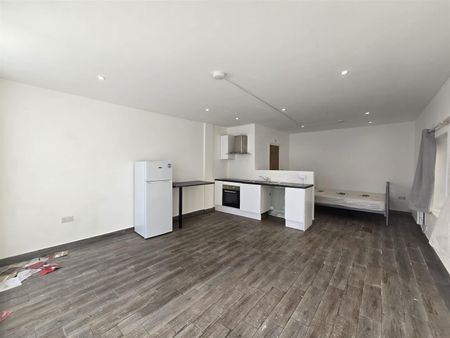 Selhurst Road, London SE25 - Photo 2