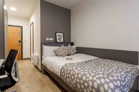 Classic En Suite 5 Share - Photo 5