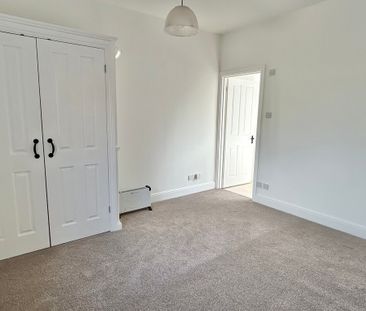 3 bedroom Three Bedroom Barn Conversion to rent - Photo 4