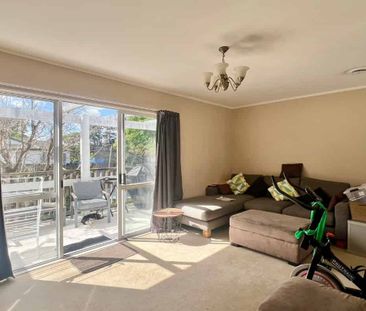 Comfort, Convenience & Space Ã¢ÂÂ Standalone Home in Massey - Photo 2