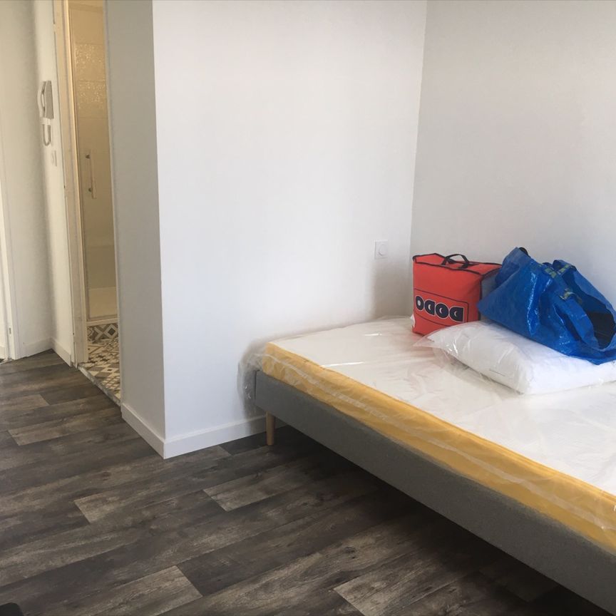 Location Appartement 16m² - Photo 1