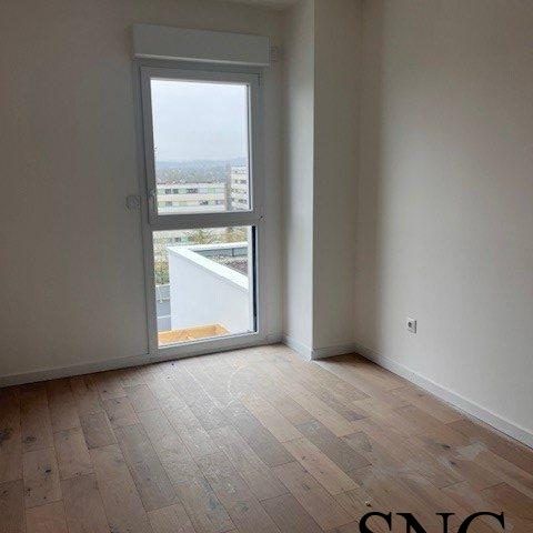 BEAU T4 AVEC BALCON ET TERRASSE . UN PARKING - Photo 1