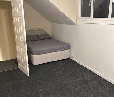 Room in a Shared House, York Road, LS9 - Photo 5