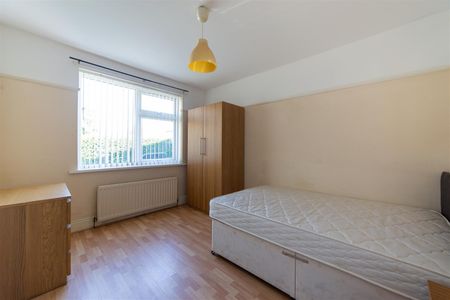 2 bed flat to rent in Ferndene Grove, Newcastle Upon Tyne, NE7 - Photo 3