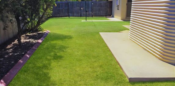 Beautiful Family Home in the Heart of Kensington Estate - Photo 2