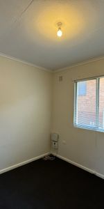 2/13 Adams Street, Queanbeyan - Photo 4