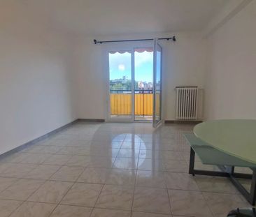 Location 3 pièces MEUBLÉ – Dernier étage – Vue dégagée - Photo 6