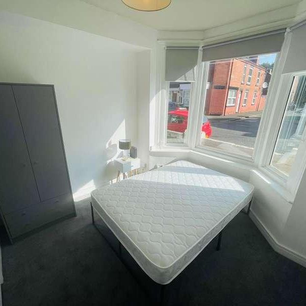 Broughton Avenue, DN5 - Photo 1