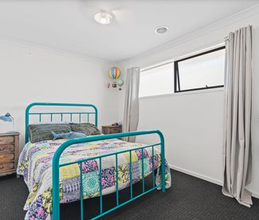 Massive Family Home - Photo 5