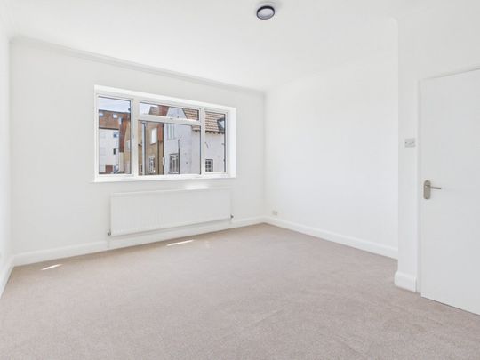 Station Road, Gerrards Cross, Buckinghamshire,SL9 - Photo 1