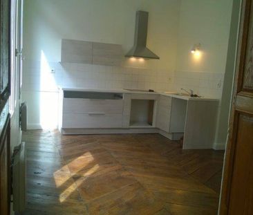 Location appartement t3 65 m² à Villefranche-de-Rouergue (12200) - Photo 2