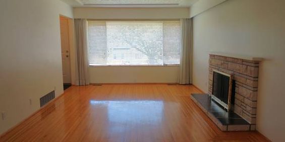 Cosy & Bright 3 Bedroom Suite on Main Floor (Few steps to Langara) - Photo 3