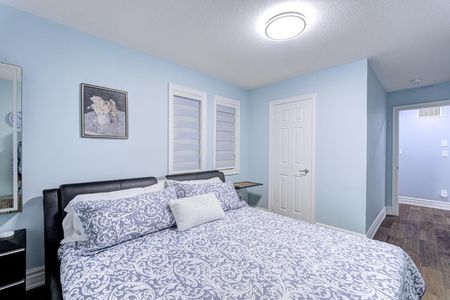 For Lease - 83 Commodore Drive, Brampton, Ontario - Photo 2