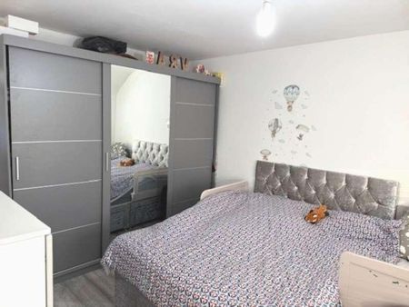 Spearing Road, High Wycombe, HP12 - Photo 3