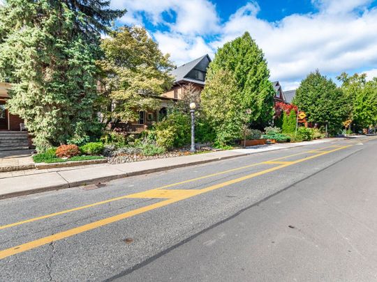 For Lease - 410 Palmerston Boulevard Unit# Main, Toronto, Ontario - Photo 1
