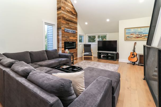 For Lease - 194 Escarpment Crescent, Collingwood, Ontario - Photo 1