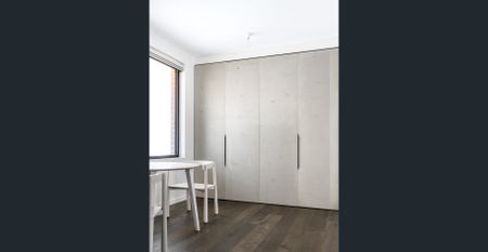 Executive Apartment in Ultra Convenient Location! - Photo 4