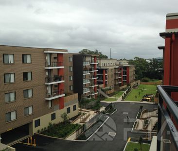 Modern 1 Bed + Study Apartment with Balcony and Secured Parking - Photo 6